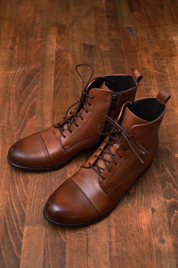 そいつは立ち上がりし